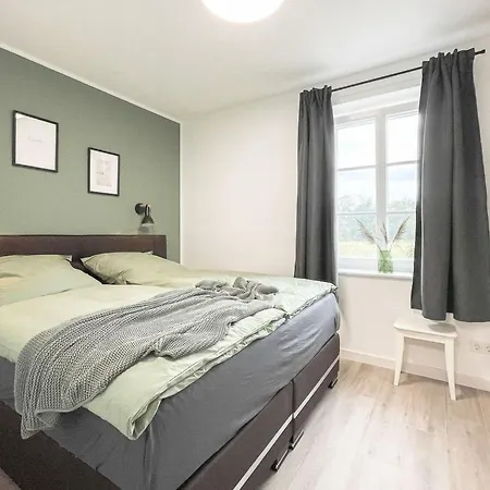 Gut Gross Fedderwarden- Mettje By Interhome *